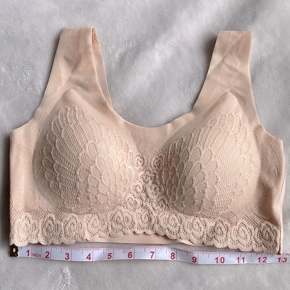 NWT: Comfort Form, Wireless Bra! - Picture 3 of 5